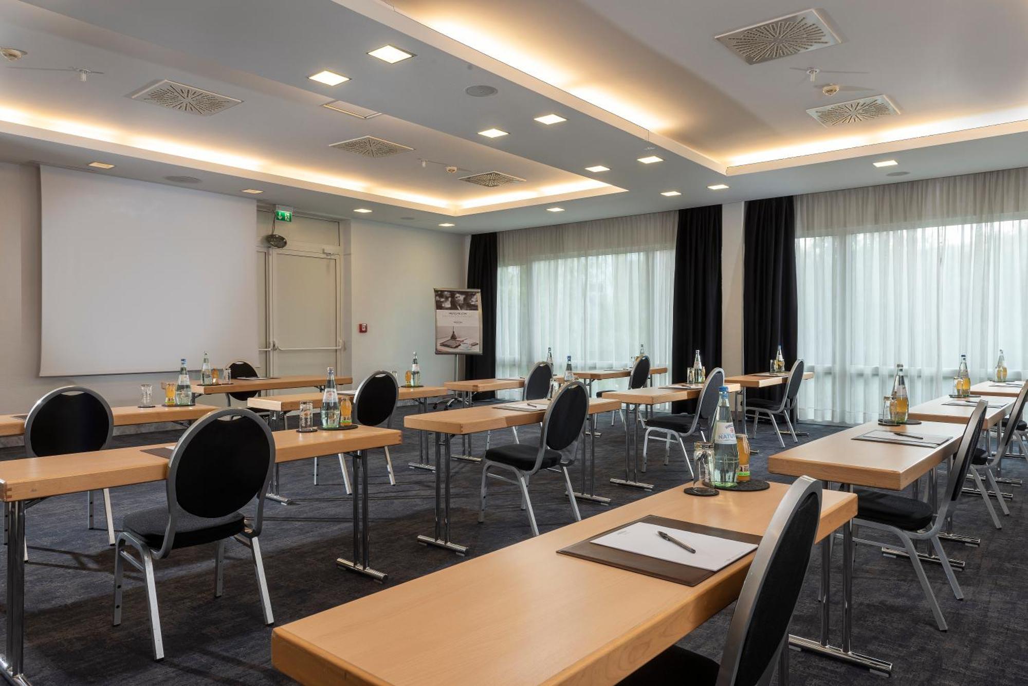 Mercure Hotel Duesseldorf Sued Exteriör bild