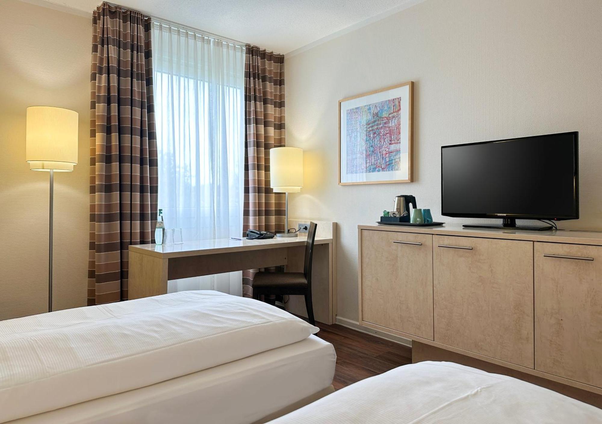 Mercure Hotel Duesseldorf Sued Exteriör bild