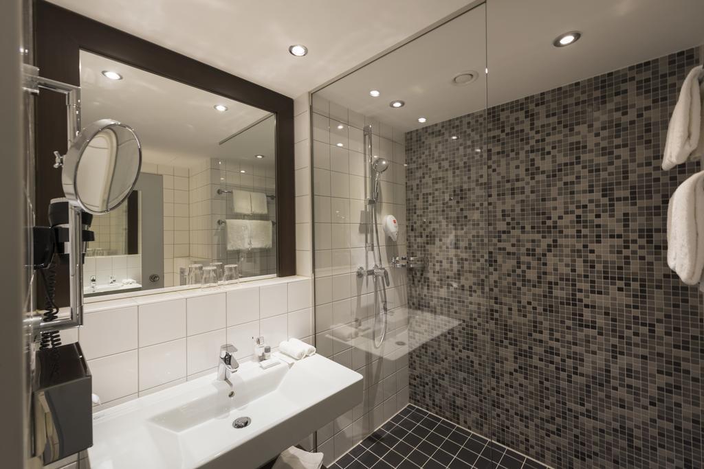Mercure Hotel Duesseldorf Sued Rum bild